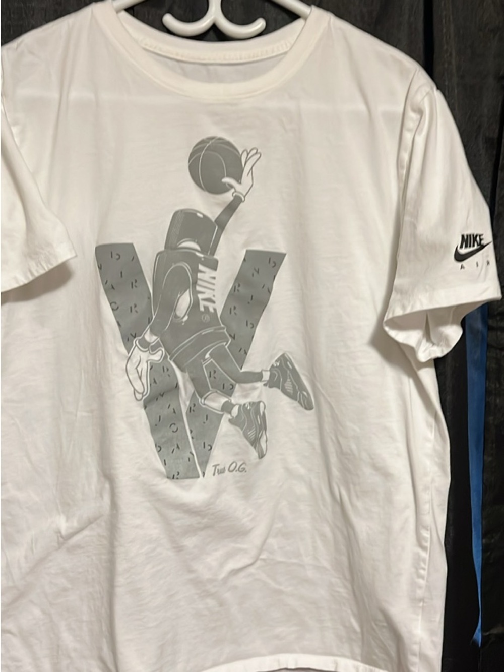 Nike White Short-Sleeve Basketball Graphic Tee